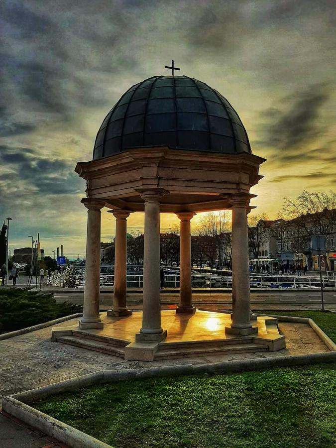 Patrick Apartment Rijeka Luaran gambar